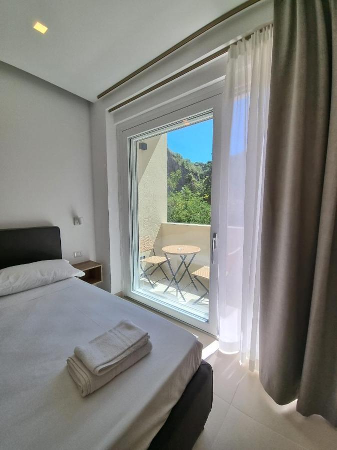 Marea Retreat Rooms Marina di Camerota Exterior photo